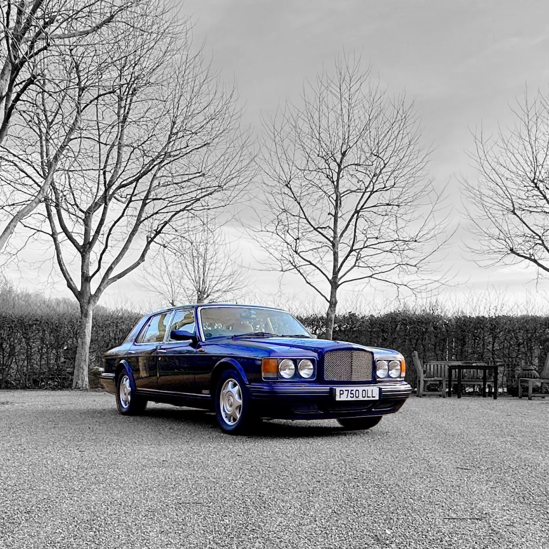 warrenbeckwith's tweet photo. Bentley Turbo RT LWB 400bhp
Peacock Blue, Magnolia Ruffled Hide, Burr Walnut.
#BentleyTurboRT
#Englishopulence
#EnglishLuxury
#pureelegance
#purestyle
#v8 #englishclassic
#bentley #redlable
#britishheritage
#classicbentley
#britishcraftmanship
#handbuilt
#britishengineering https://t.co/Mj1AoT95kY