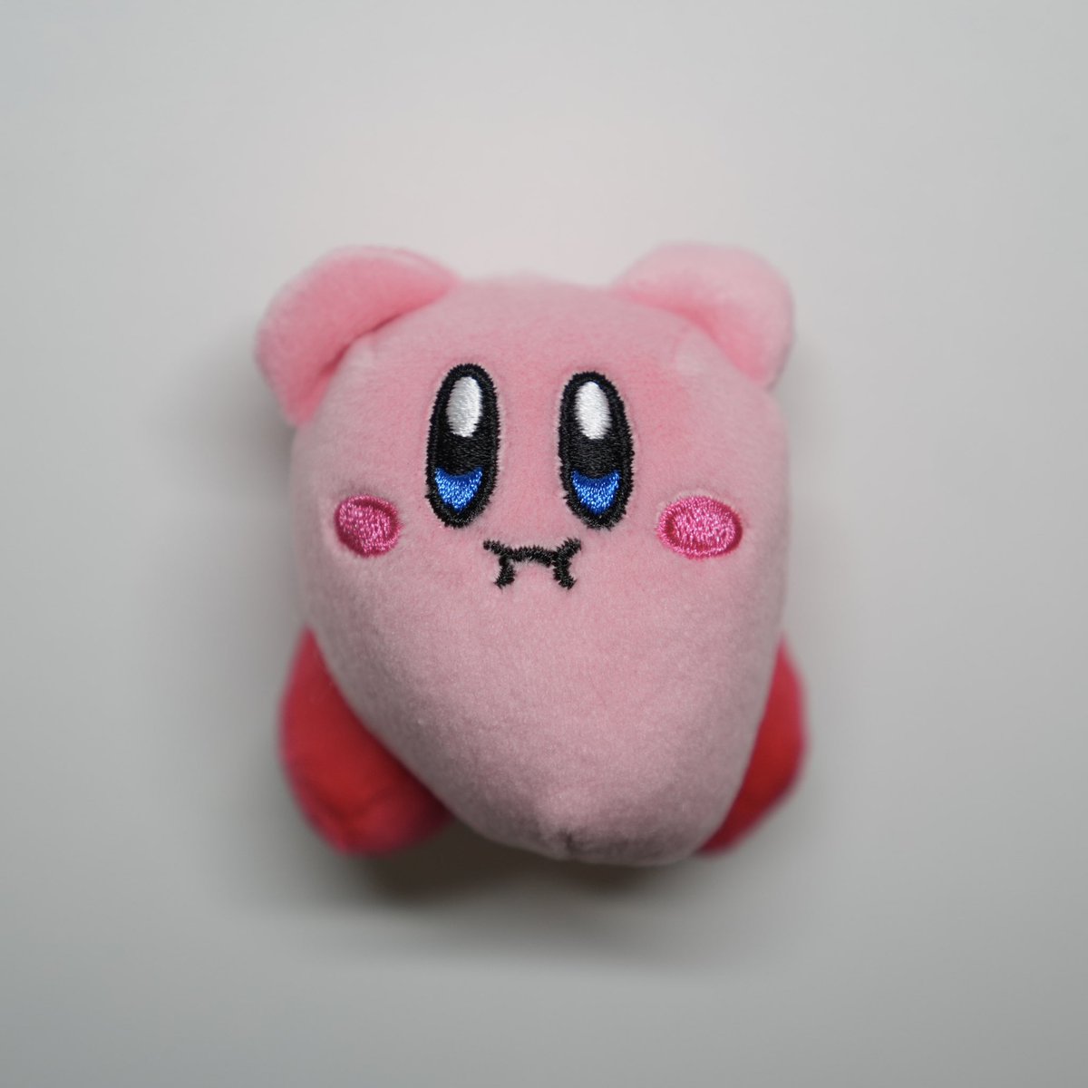 tatograph_'s tweet photo. うちのカービィしゃくれてるんだけどwwwwwwwww

 #星のカービィ #ハッピーセット https://t.co/VS4vvxVaoD
