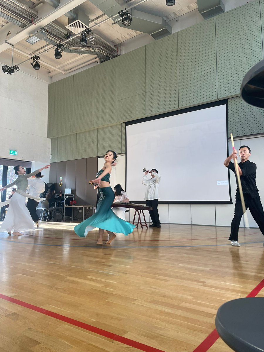 AlbionPrimary's tweet photo. This morning pupils across the school were blown-away by a special musical performance in celebration on Lunar New Year! Oooo's and ahhh's could be heard throughout the performance from children and staff!
#APSMFL
#APSperformance
#APSLunarNewYear https://t.co/j38KCoEAFh