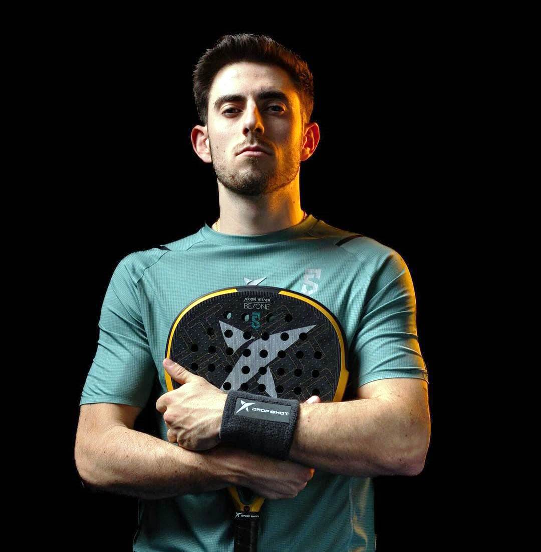 🎾 Este sábado en #padelona con <a href="/enricbayon/">Enric Bayón</a>, primera entrevista exclusiva con Jon Sanz como jugador de <a href="/_DropShot_/">DROP SHOT</a> 
👉 radiomarcabarcelona.com/primera-entrev…
🕚11h
📻#89.1FM
💻radiomarcabarcelona.com/directo
#padel 
#mushopadel
