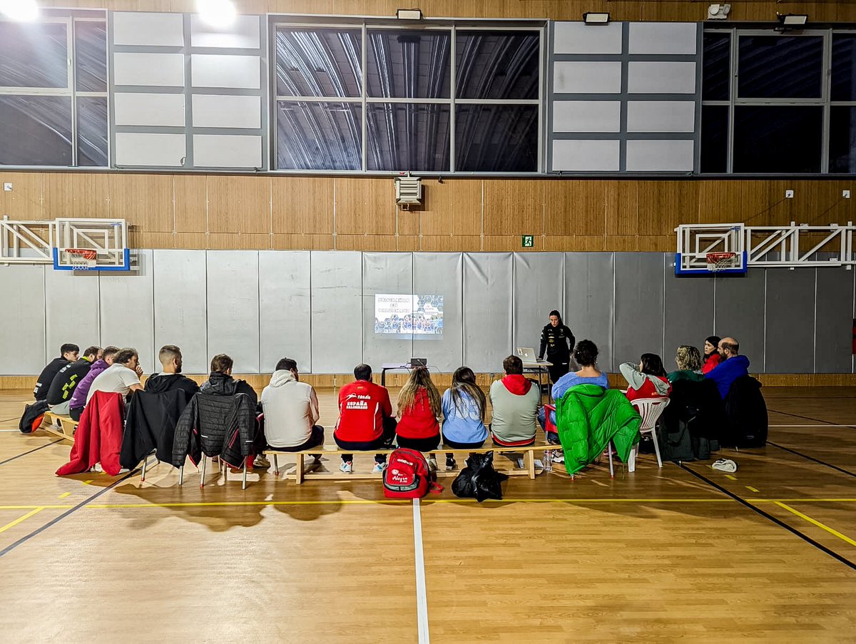 Balonmano Sanse tweet media