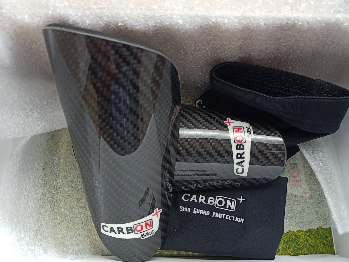 Espinilleras de camino a casa de un futbolista muy 🔝🤐🤫

📍 carbonplus.es
📧 info@carbonplus.es
📞 688906884
#100x100carbono #espinilleras #espinilleraspersonalizadas #shinpads #shinguards #customshinguards #customshinpads #caneleiras #protegetibia #parastinchi