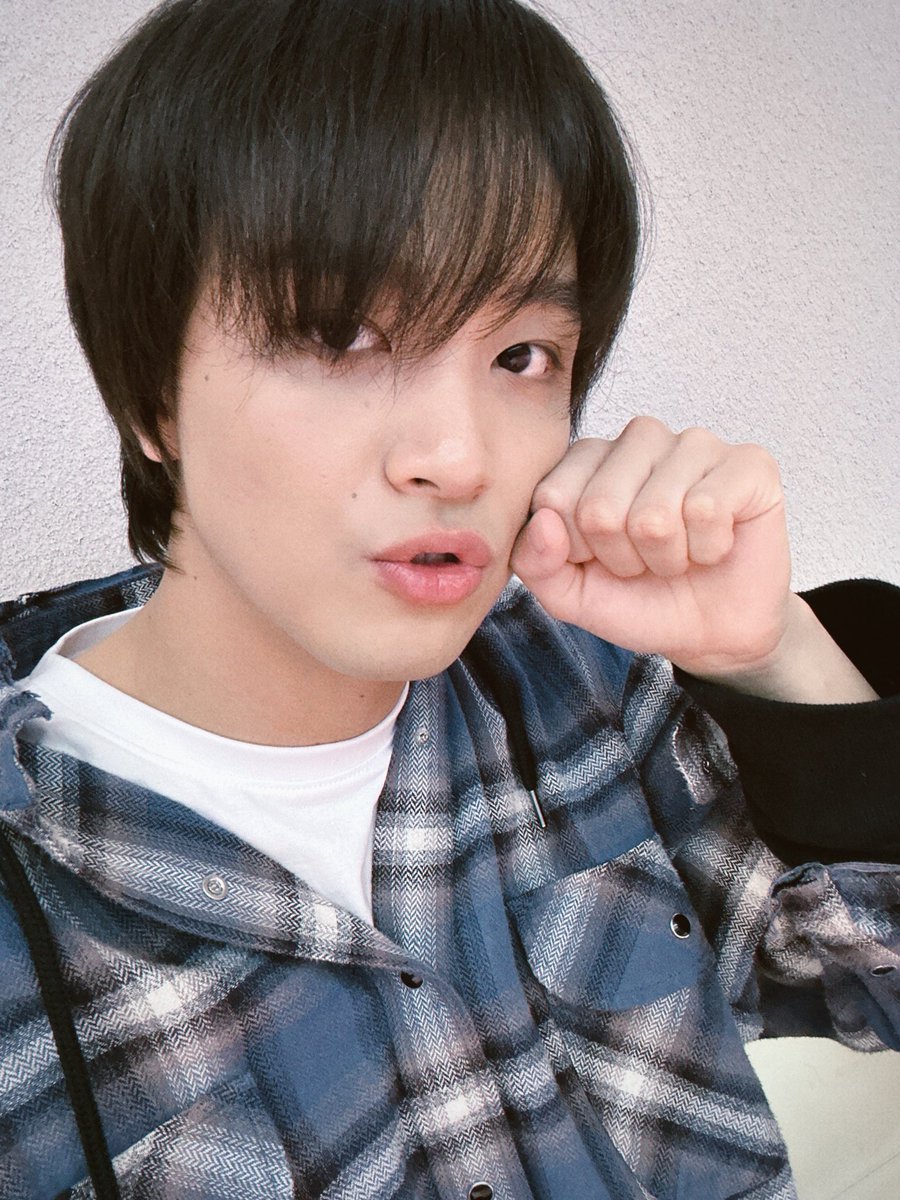 haechanprints's tweet image. HAECHAN BBL 🐻💌

*📸*
“today’s haechan”