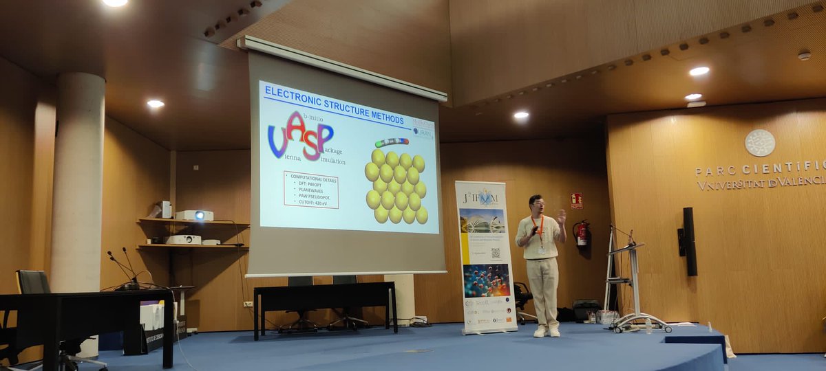 Juan José Nogueira Pérez (@juanjnogueira) on Twitter photo This week five fantastic researchers 😍😍 from #MoBioChem are attending <a href="/j2ifam2024/">J2IFAM 2024</a> to show and discuss about their reseach.
Here is <a href="/JesusLQF/">Jesus Lucia</a> talking about charge transfer on molecules adsorbed on gold surfaces This week five fantastic researchers 😍😍 from #MoBioChem are attending <a href="/j2ifam2024/">J2IFAM 2024</a> to show and discuss about their reseach.
Here is <a href="/JesusLQF/">Jesus Lucia</a> talking about charge transfer on molecules adsorbed on gold surfaces
