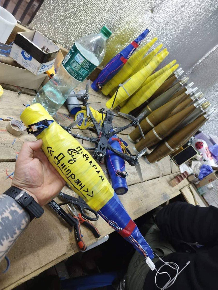 DneprOperativ's tweet image. 💪🏻«Внесок всіх дніпрян у перемогу»: місто передало військовим чергову партію #допомоги 

Міський голова Борис #Філатов повідомив, що Дніпро направив Захисникам чергове оснащення.
Ще 75 дронів, 8 вантажівок та низку іншого обладнання. 

#RussiaisATerroistState #war