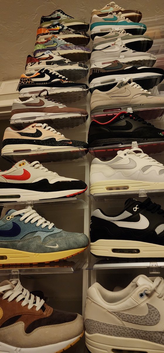 DocFluCustoms's tweet photo. @SneakerNews 🤑 https://t.co/HAnSip2h0l