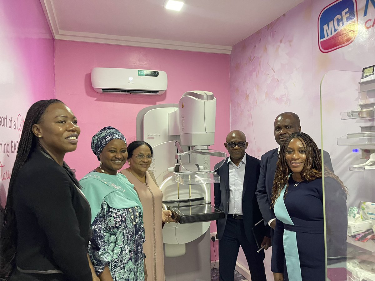 MedicaidcfP's tweet photo. Breaking Barriers for Cancer Care! 

Yesterday, we were pleased to welcome @Roche International’s African Head, Mr Maturin Tchoumi @Tchoumim alongside other distinguished representatives at our facility. 

Our MD/CEO, Dr. Zainab Shinkafi-Bagudu, and Dr. Florence Ajimobi, representing First Ladies Against Cancer @FlacNigeria , were also present to receive them. 

Prioritizing Access: 
Our commitment ensures vital drugs reach those in need. Emphasis were made on sustainable solutions for improved drug availability, enhancing cancer care accessibility. We explored strategies to boost screening and drug availability, working towards inclusive healthcare.

We also took our guests on a tour of our MEDICAID facility. 

We are excited about our existing partnership with Roche through our #PACE program (Patient Access to Cancer Care), we aim to strengthen it and strategize for broader accessibility. 

#CancerCare #HealthForAll #AccessToHealth #MedicaidCancerFoundation #RocheInternational #FirstLadiesAgainstCancer #GlobalHealth