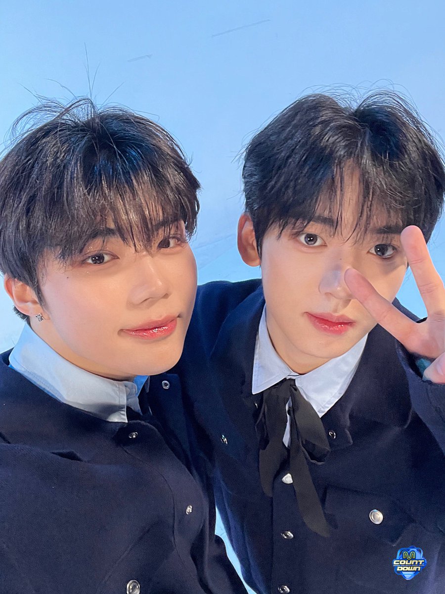 ZEROBASEONE_INA's tweet photo. [240223] MnetMcountdown Twitter Update

.                          (\    /)
૮₍ ´• ﻌ • ₎ა          (´•ᴥ•`)
/づ  づ 💕✌️~૮()૮  )o
Berkah Kkomuli dan Ppodoli tiada akhir💗

#PARKGUNWOOK #HANYUJIN 
#ZEROBASEONE #ZB1
#제로베이스원 @ZB1_official https://t.co/KJskAMjrpK
