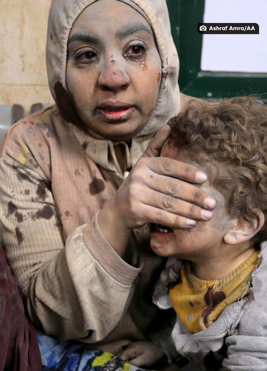İnsanlık ölüyor, bakma oğlum.. -Gazze