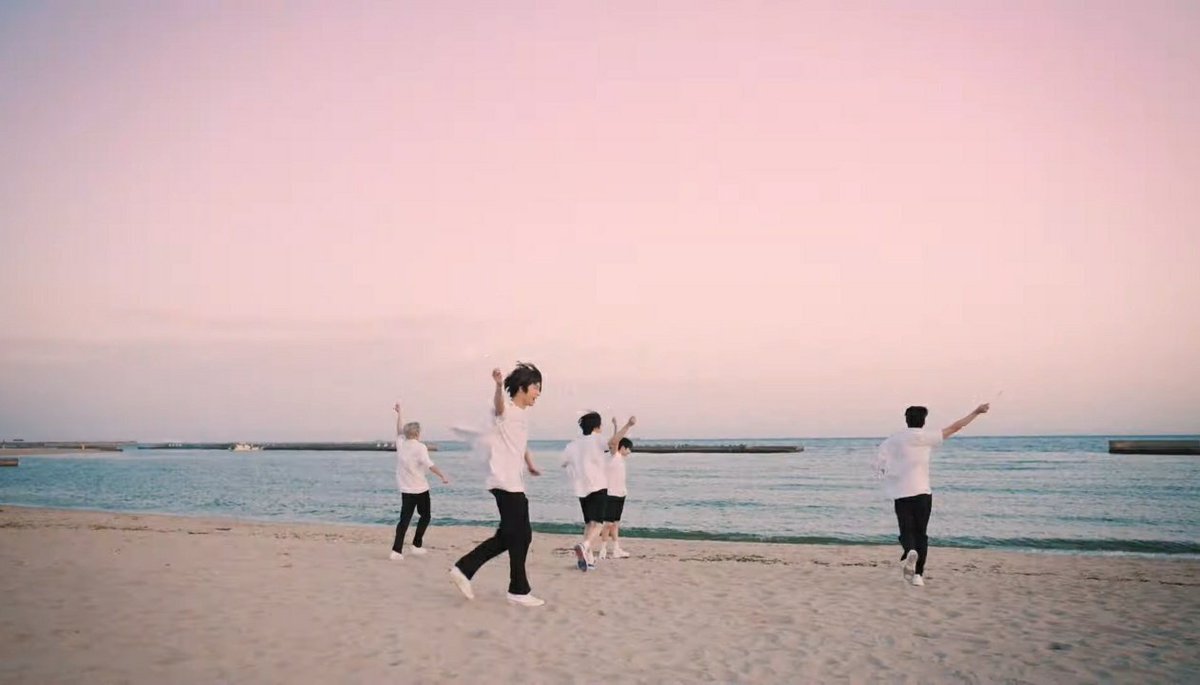 RYTHMGYU's tweet image. "txt is my youth"