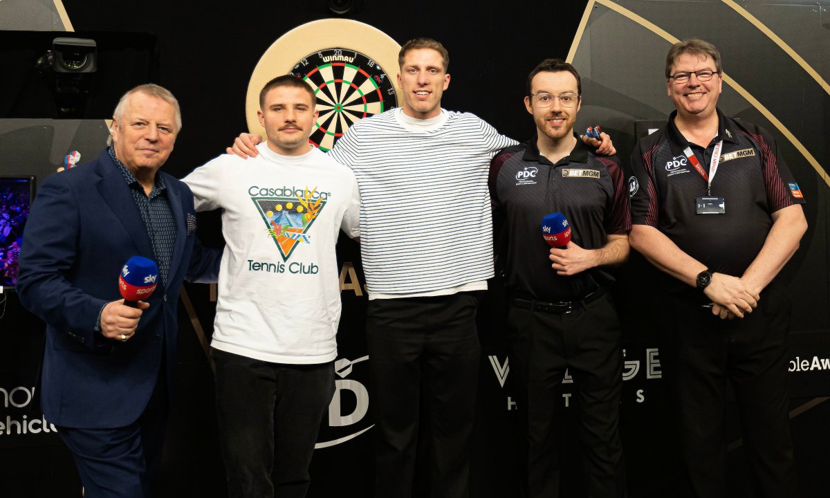 NCL_RedBulls's tweet image. A pleasure to play a small part in a fantastic @OfficialPDC 🎯 event last night.

The lads battled it out in a special nine-dart challenge prior to the main #PLDarts event.

@louisbrown98 got the 𝗪 in the end and Barts... well he tried 🫣.

📸 Official PDC

#TrueNorth