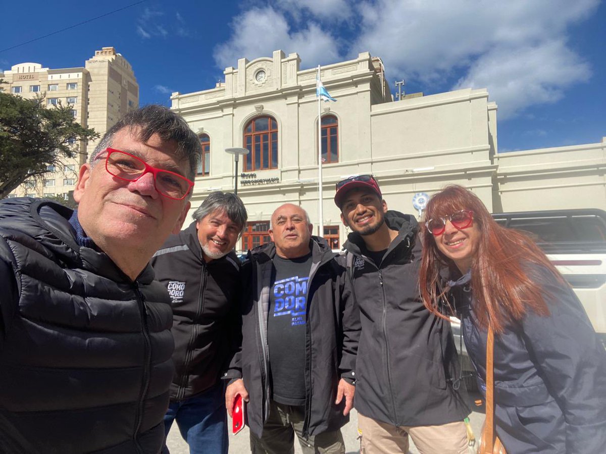 FABIANBANCHERO's tweet photo. 🎊😉⭕️⭕️🎬 Felíz 123° Aniversario querida ciudad de #ComodoroRivadavia!🎊 

 @otharmach 
@comodoroMCR 
@comodoroturismo 

#Comodoro 🇦🇷😍 Gran ciudad, gran aporte SIEMPRE al pais.
Bellísimos e interesantes  atractivos turísticos 
¡Abrazo a todos mis amigos allí, nos vemos pronto! https://t.co/MlFCttnZHA
