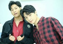 Darja9991's tweet photo. @TheMallThailand KristSingto!!!
This is the couple that deserves the most colorful return to the stage!
#KristSingto
#LegendaryCouple https://t.co/nG2GGhzDf8