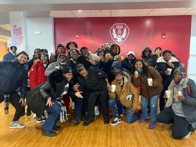 Our recent visit to @TempleUniv with the New Lifers was truly inspiring! From exploring the campus to immersing ourselves in the university's vibrant atmosphere, it was an experience we won't soon forget!. #newlifeofnyc #collegetour #templeuniversity #CollegeBound