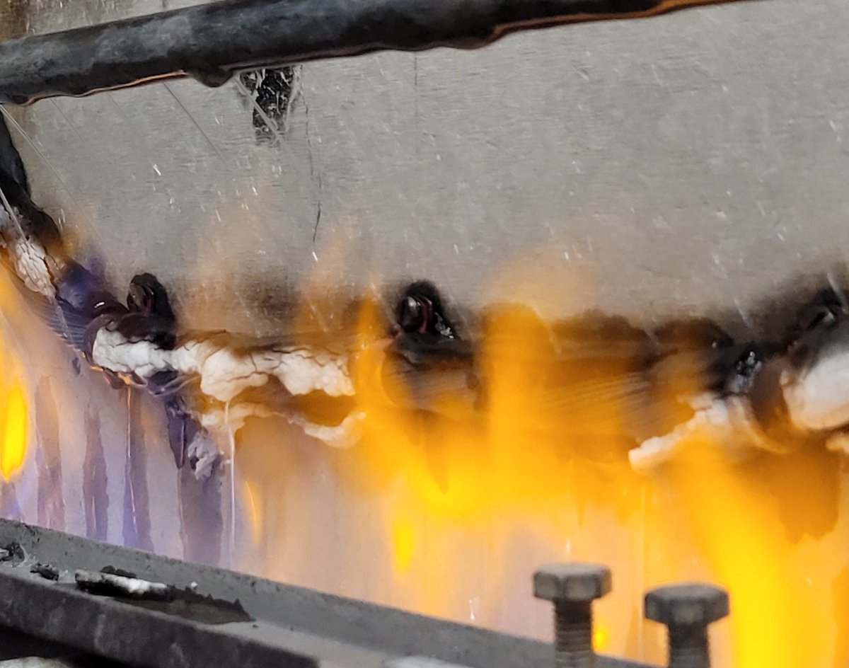 Are you feeling the heat when choosing cables for life safety and fire-fighting systems? Understand the difference between fire resistant and flame retardant cables in our latest blog: uk.prysmiangroup.com/media/news/fir…