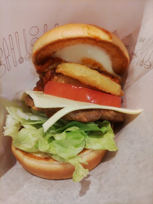 モスバーガーの金曜限定メニュー「ごちそうチリバーガー」が本日で取り扱いラスト日と言うことで食べ収め。

今月29日は愛して止まなかった毎月29日限定発売「にくにくにくバーガー」もラストだというので食べ収めしないと… 