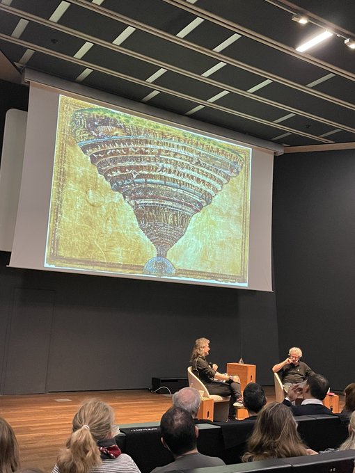 FedericoLaSala's tweet photo. #Divinacommedia e #Buchineri: una sollecitazione  di
@carlorovelli (#Buchibianchi, pp. 74-75) a fare chiarezza sul "conosco i segni de l' antica fiamma!" (Pg. XXX, 48) e non confondere Beatrice-#Didone, con la #Bella e #Beata (inf. II, 53), madre di #Dante https://t.co/9tdDfnTZJL https://t.co/Imi7Al2Yr6