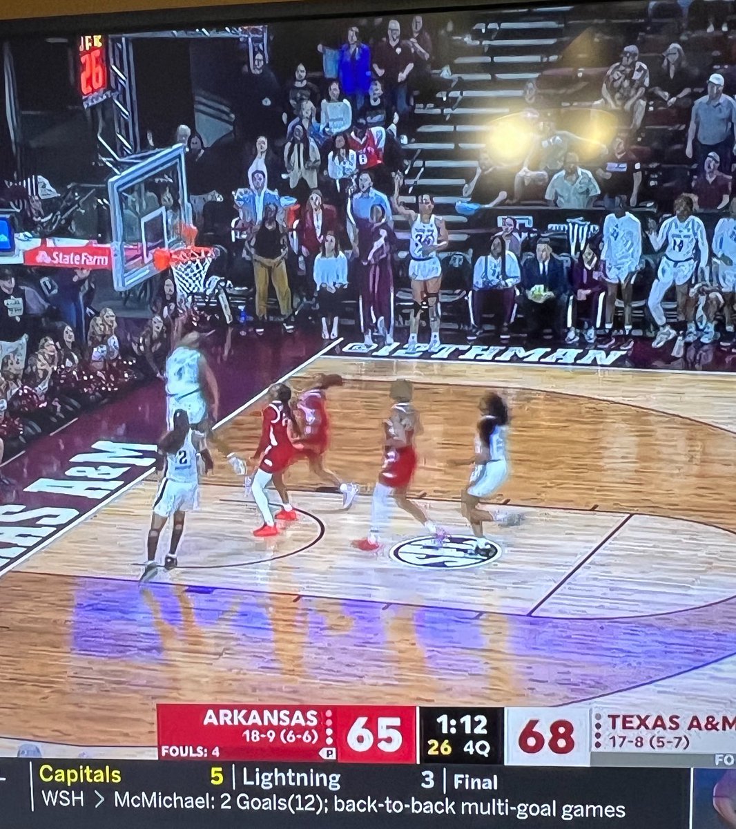 StephanetteBro1's tweet photo. Y’all KNOW I LOVE MY SEC BALL🥳🏀🥳🏀!! But I LOVE SEEING MY CHI-TOWN BABIES IMPACTING MY FAVORITE CONFERENCE 🥳🏀🥳🏀!  Check out one my Chi-town bball babies @AggieWBB #4 Kay Kay @kaygreen_4🔥🏀🔥🏀🙌🏽🙌🏽!!  Check her out getting up to get this bucket⛹🏽‍♀️🙌🏽⛹🏽‍♀️🙌🏽!! https://t.co/GyzxDvzeUB