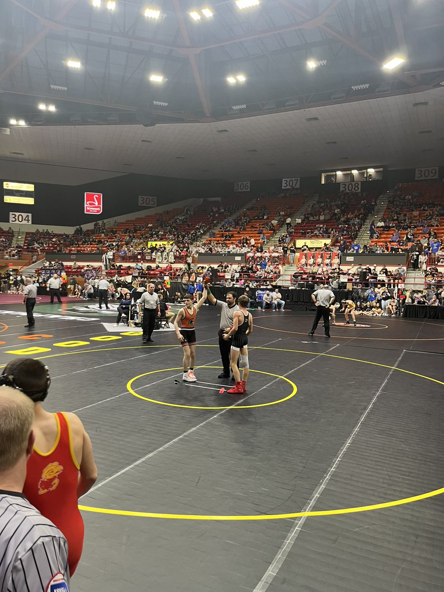 Monty with a second match pin last night!! He will wrestle for a spot in the 113# state championship match later this afternoon!! #tpod