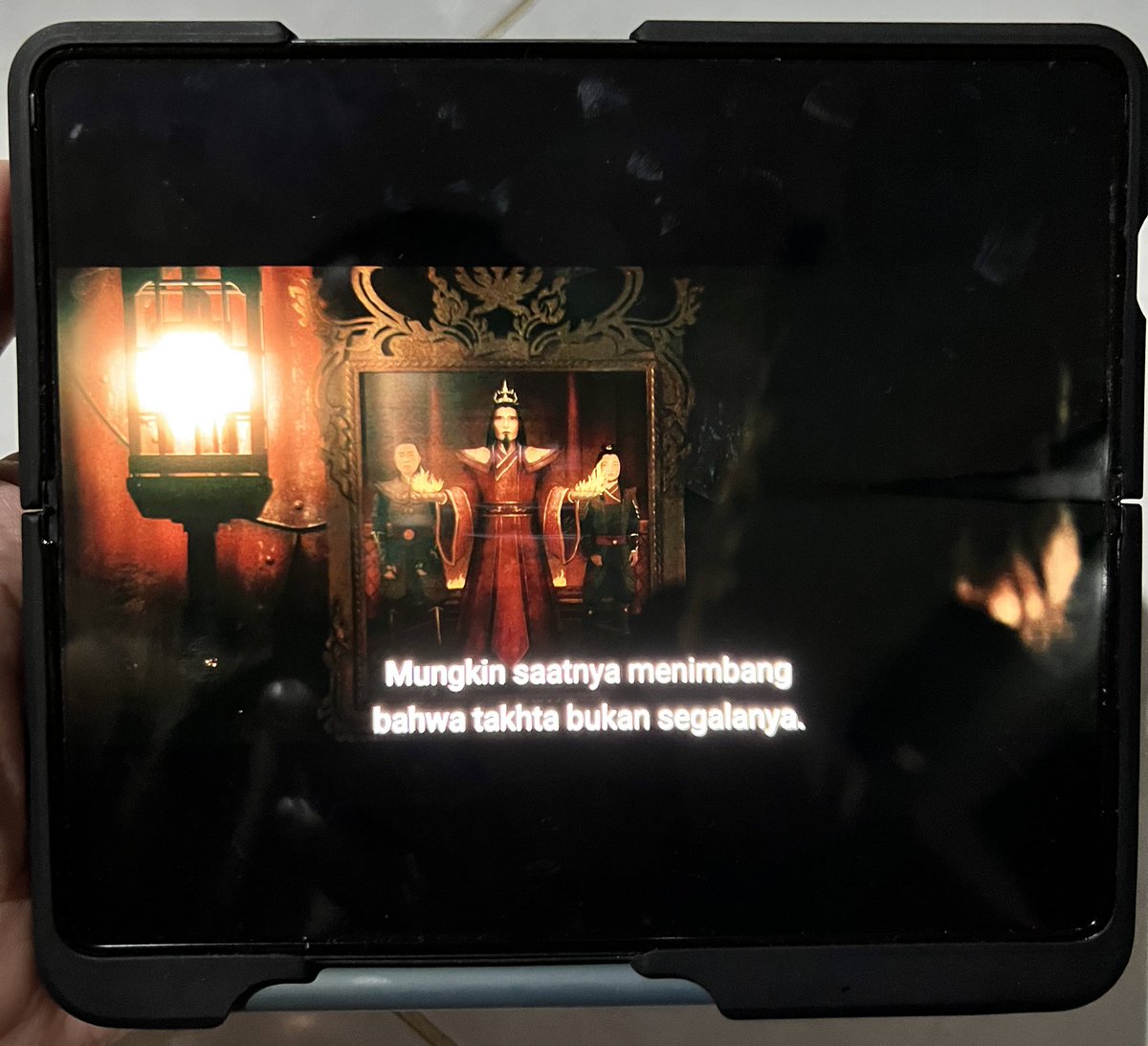 RajaApiOzaiReal's tweet photo. SAYA MAU KOMPLAIN KEPADA PIHAK @NetflixID KENAPA FOTO SAYA KURANG GAGAH GINI WOI. INGAT SAYA ITU RAJA API BUKAN BUDI SUDARSONO 😭😭😭😭😭😭😭😭 https://t.co/wTbkSDiw7s