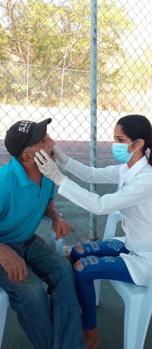 Los médicos cubanos en Venezuela han devuelto la salud, la visión, la alegría de vivir.

#CubaPorLaVida🇨🇺
#CubaCoopera