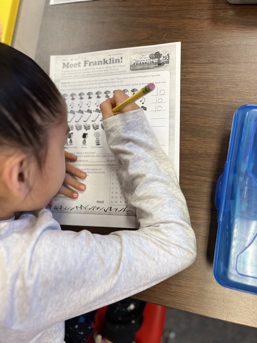 gardnerkb1's tweet photo. This week's after school club watched Snoopy Presents: Welcome Home, Franklin where you get to see Franklin become part of the Peanuts gang. Followed up by a fun activity sheet to practice Math, Writing, &amp; SEL skills. @AppleTV #WelcomeHomeFranklin https://t.co/IxLHOgi7wY