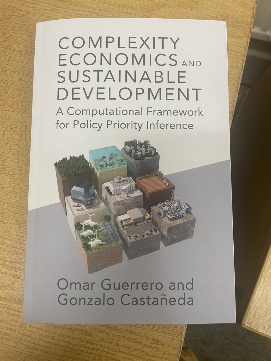 Guest lecture from Omar Guerrero on the roots and foundations of Computational Social Science for our students in @UCLgeography and a wonderful book on policy priority inference @guerrero_oa @Gon_CastanedaR @turinginst