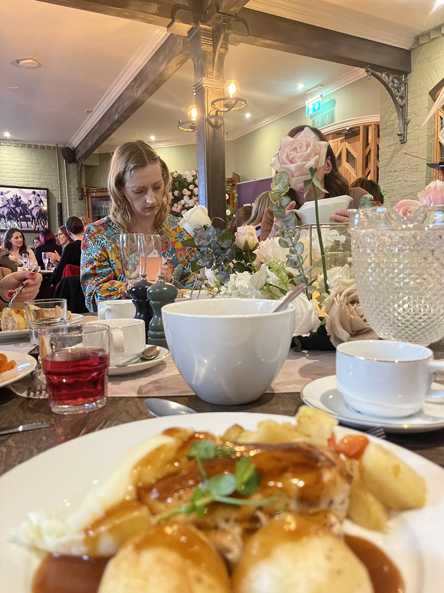TransferTutorHQ's tweet image. Fantastic afternoon with @wibni finalist lunch at @TheRabbitHole84. A great afternoon with amazing women in different businesses and a great, inspirational chat with @jahenry1 from @DeloitteUK. Thank you, everyone and see you at the Gala Event in a couple of weeks. 💃🏻