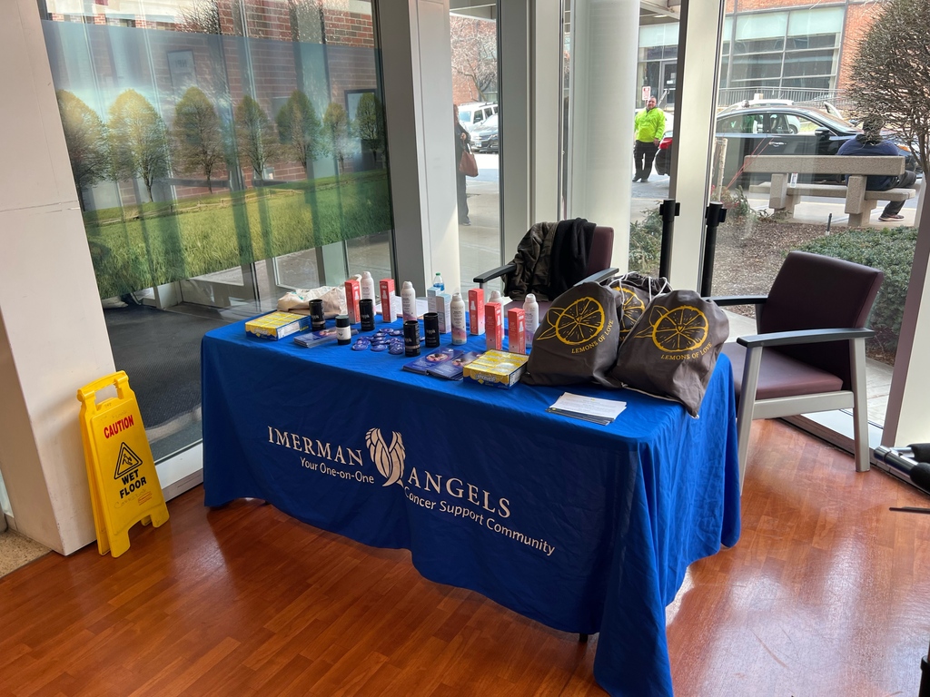 Our friends at Imerman Angels recently hosted an event and were able to share more kids care package with those in attendance. #sharinglove #CancerSuppport #LemonsofLove #imermanangels