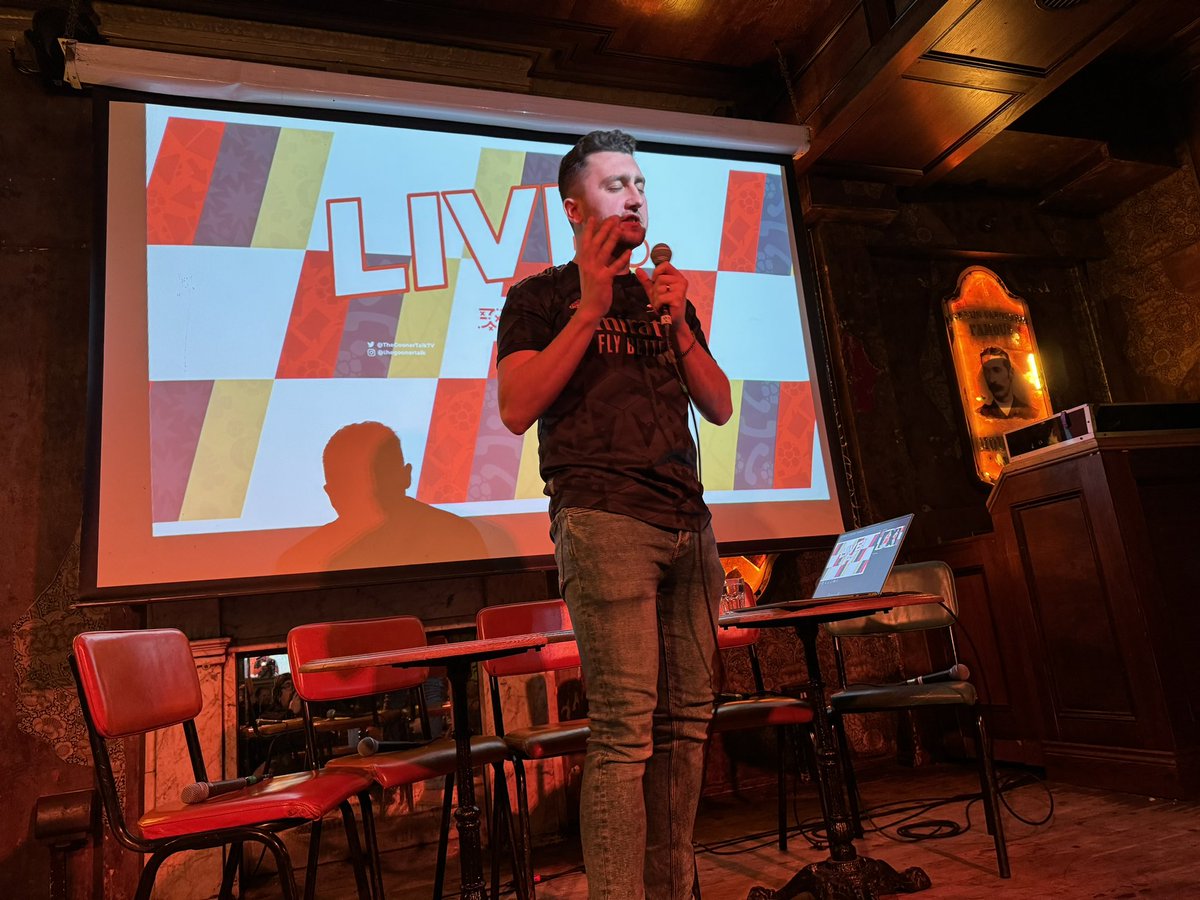 Alex_Georgiou1's tweet photo. What a great evening last night was !
Big shoutout to @TomCantonMedia for a organising a fantastic #tgtlive event, with some really engaging , in depth and of course banter discussions with @JamesGreenInUK @LauraKirk12 @HarrySymeou @Stillmanator https://t.co/aRiXfJsUYF