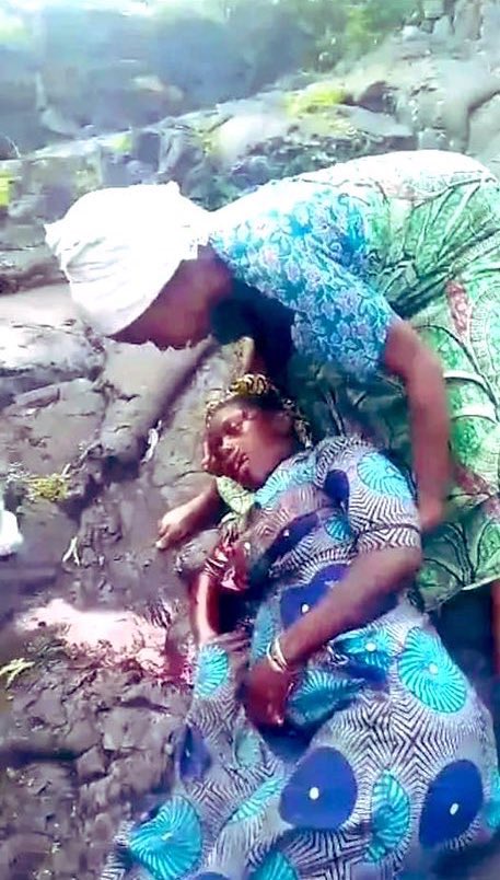 zoomafrika1's tweet image. No Congo 🇨🇩, no phone, no laptop, no jet engines, no automobiles, without Congo, no uranium , no diamond, no copper, no gold. But Congo is bleeding, Africa is bleeding. 💔😭