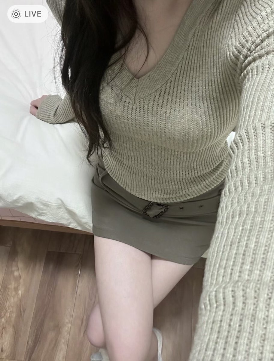 AkpaMickey's tweet photo. 年又过完了，难道出来工作之后不想有个像我一样听话的人，在你床上陪你滚床单么？#淄博 https://t.co/BkI2B67yIw