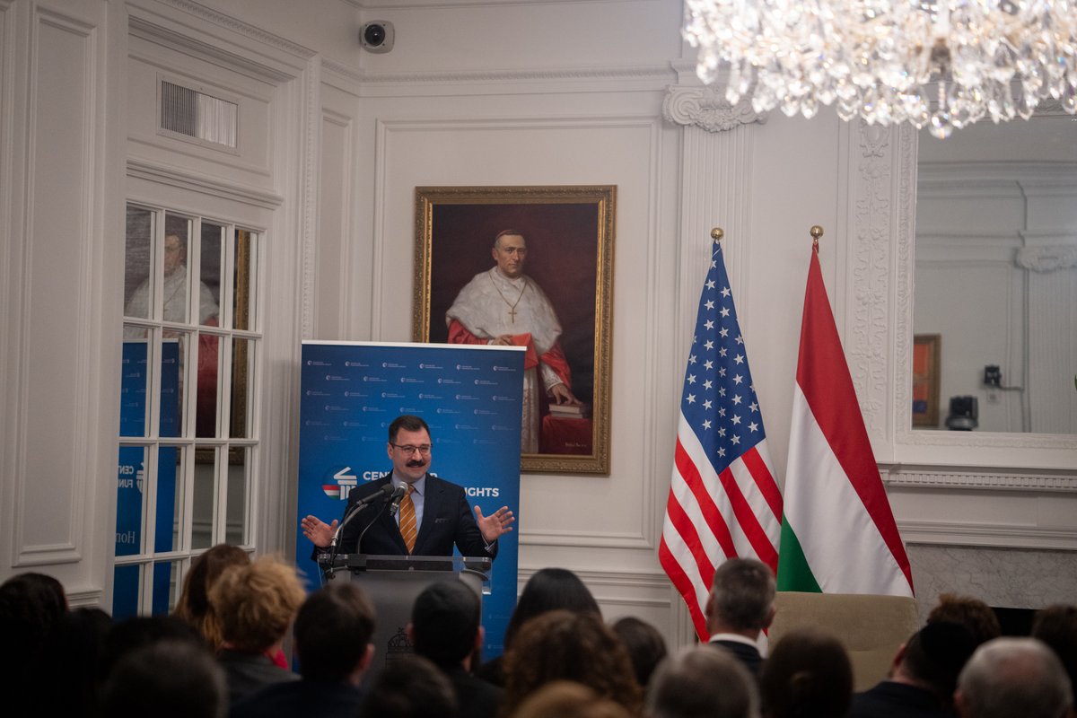 MiklosSzantho's tweet image. About last night... #friends of @CPAC Hungary

Special thanks to @KariLake , great #foreword and fantastic to meet again!

This is #indeed the last #warning to the #West ⚠️

@DrShea_DC 📕 launch in #WashingtonDC 🇺🇸
🇭🇺 Hungary&apos;s #Triumph over Communism and the Woke Agenda