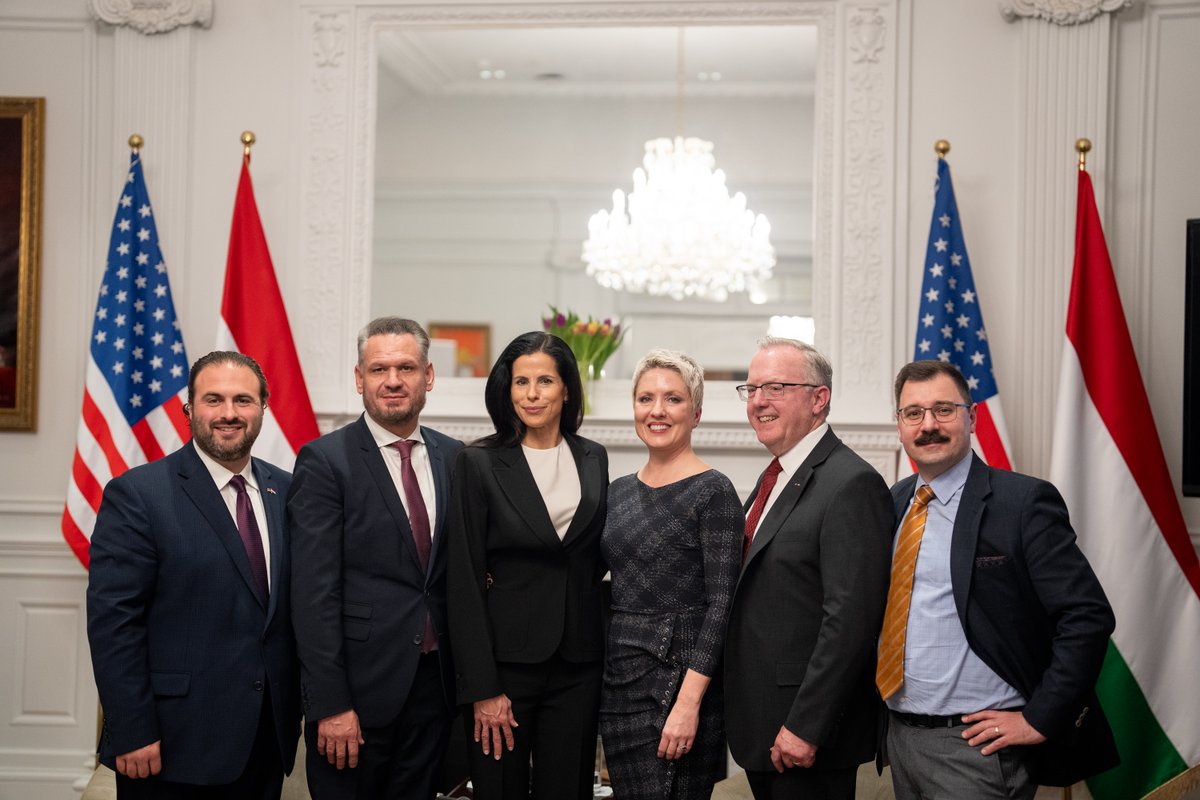 MiklosSzantho's tweet image. About last night... #friends of @CPAC Hungary

Special thanks to @KariLake , great #foreword and fantastic to meet again!

This is #indeed the last #warning to the #West ⚠️

@DrShea_DC 📕 launch in #WashingtonDC 🇺🇸
🇭🇺 Hungary&apos;s #Triumph over Communism and the Woke Agenda