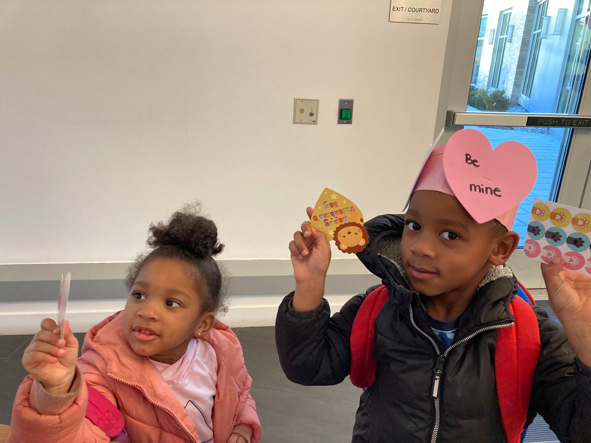 true_ground's tweet photo. Queens Court residents celebrated love this month with our annual intergenerational Valentine's Day 💘
Young residents created and shared Valentine messages with senior neighbors and enjoyed sweet treats to celebrate.

#ValentinesDay #FridayFeeling #WeareAPAH #affordablehousing https://t.co/xJEU5nHLeh