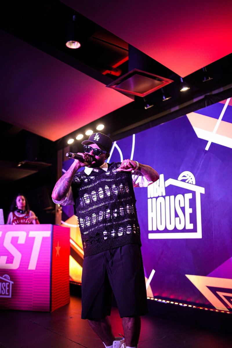 NBA's tweet photo. 🌟 @EricBellinger at #NBAHouse LIVE
#NBAAllStar
@RocNation https://t.co/DhRlnviZ91