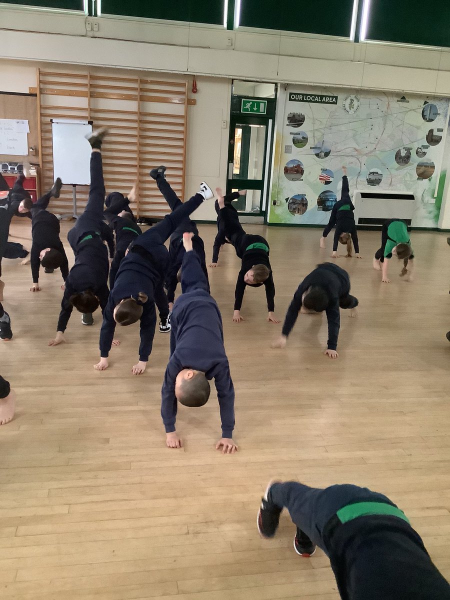 <a href="/LuntsHeathY4/">Year4LuntsHeath</a> 
Starting our Friday morning off zen like 
#yoga #treepose #breathing
