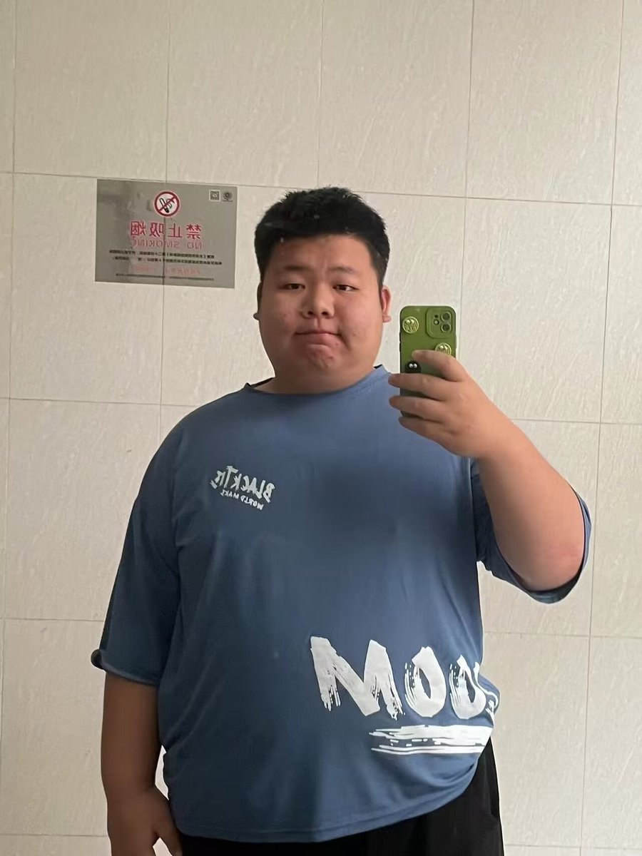 威风小胖 tweet media