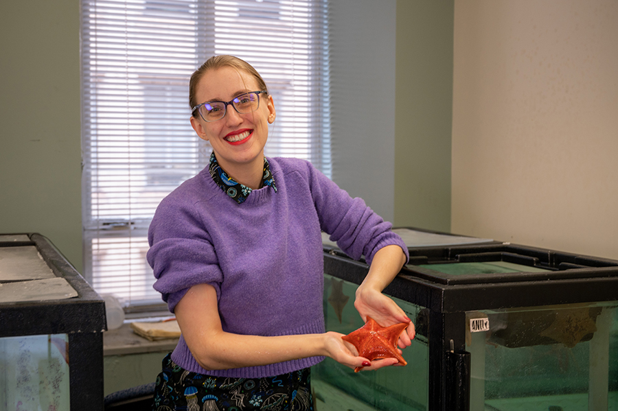 CMU Mellon College of Science (@cmuscience) on Twitter photo .<a href="/CMU_Bio/">CMU Biological Sciences</a> Ph.D. Annie Meyer investigates the development of echinoderms, like starfish and sea urchins. She wants to use her research to help evolve the field of biology.
cmu.edu/mcs/news-event… .<a href="/CMU_Bio/">CMU Biological Sciences</a> Ph.D. Annie Meyer investigates the development of echinoderms, like starfish and sea urchins. She wants to use her research to help evolve the field of biology.
cmu.edu/mcs/news-event…