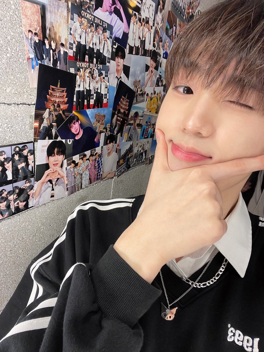 하루 ! 벌써 1주년이래요 ! 
하루가 있어서 너무 행복했었나봐요
시간이 엄청 빠르게 지나간거 같아요..❤️
앞으로 함께할 시간들도 쭉 행복했으면 좋겠어요 ! 
1주년 너무 축하하구 고맙구 사랑합니다아❤️❤️❤️ 

#HAWW #하우 #주호 #JUHO