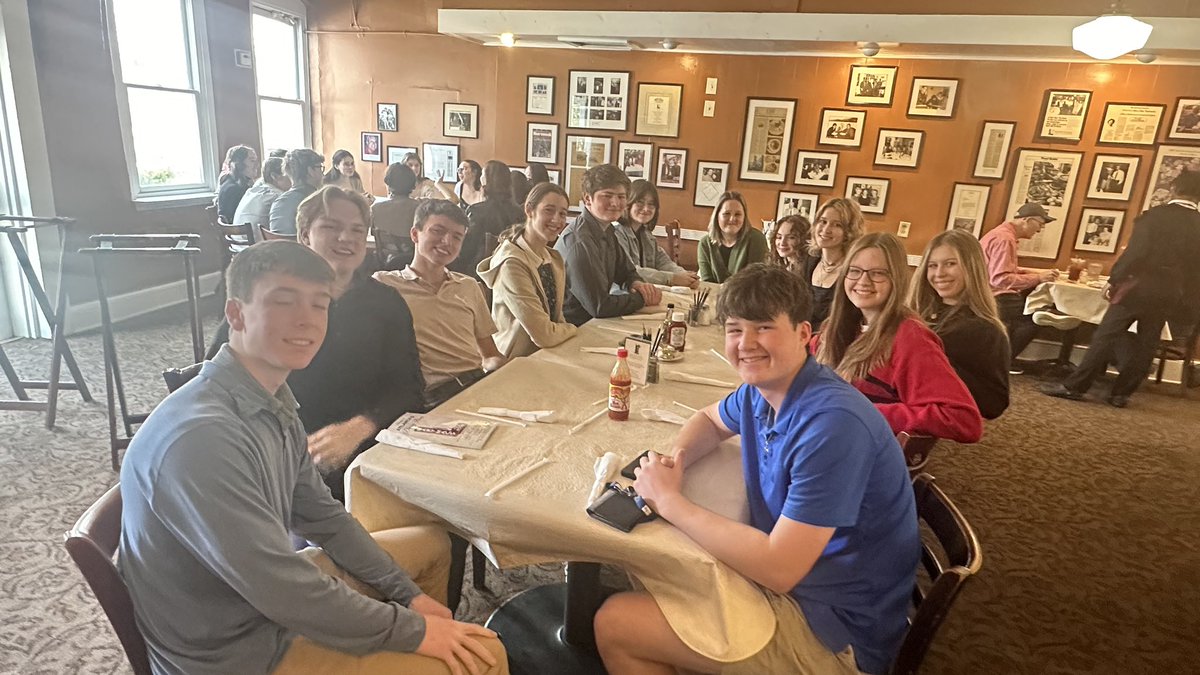 FCHS Humanities Academy tweet media