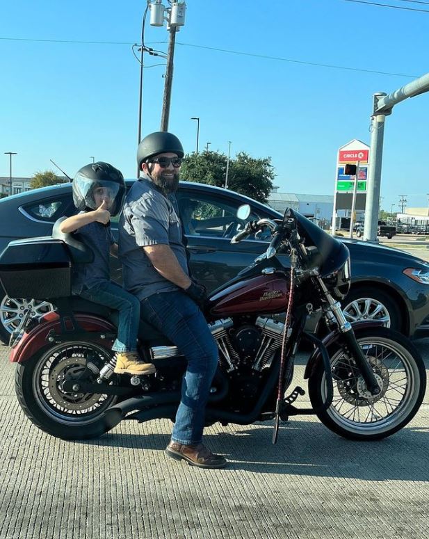 MimiandMoto's tweet image. Not sure what to do today? How about get wild, call in sick, and go for a ride!  Photo: wildmartin #instagram

#twoup #goforaride #skipschool #callinsick #kidswhorde #bikerkids #bikerlife #motorcycle  #harleydavidson #harleydavidsonmotorcycles  #harleydavidsondaily #motorcycles