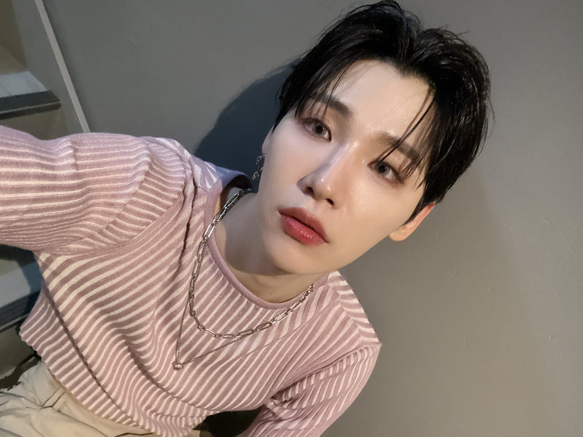AB6IX_JP's tweet photo. 【WOONG🐹】🌸天気が良くないのに来てくださったABNEW本当にありがとうございました！皆さんのおかげで幸せです！😘

#AB6IX #エイビーシックス https://t.co/mhlxh8g5ej
