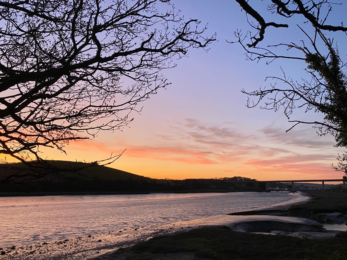 Early morning on the river 😍 #cameltrail #padstow #wadebridge #cycle #cyclehire #bikehire #cornwall #sunrise
