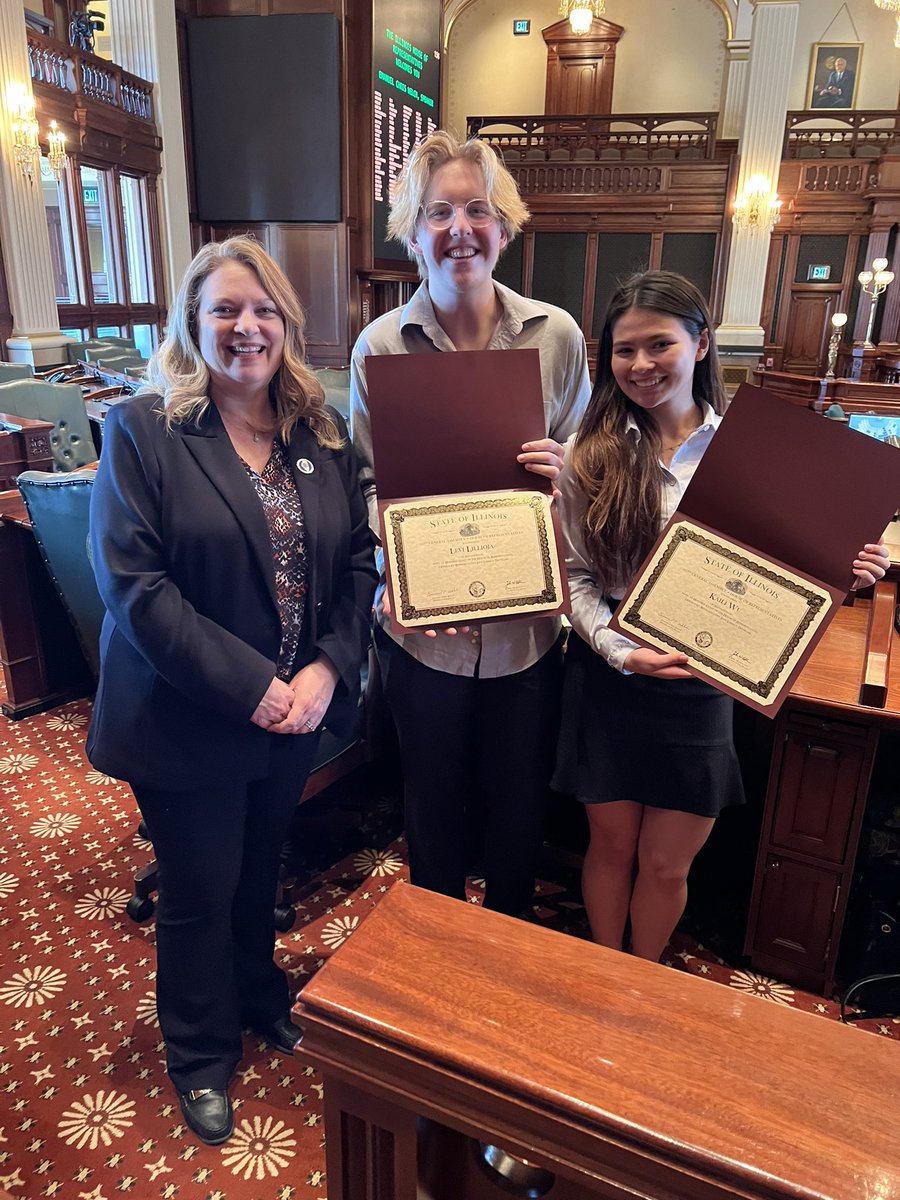 It was a joy to connect with Hinsdale high school students Levi and Kaili this week and to give them a tour of the floor of the House of Representatives, answer questions, and share our work. We had a great visit!