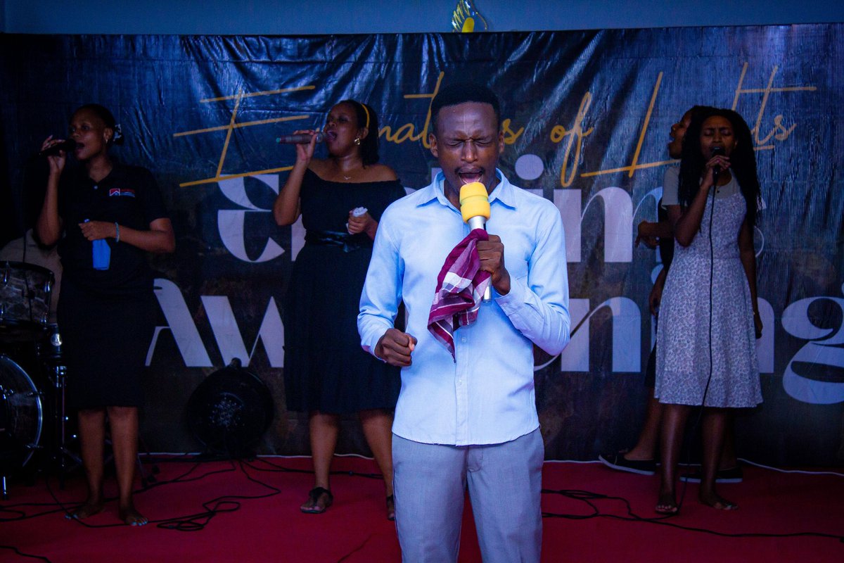 BTGMinistry's tweet photo. It's happening now huku, we are praying 🙏🏽 .. chukua uber mwambie akulete mwenge sokoni chap https://t.co/5SK5N90kYP