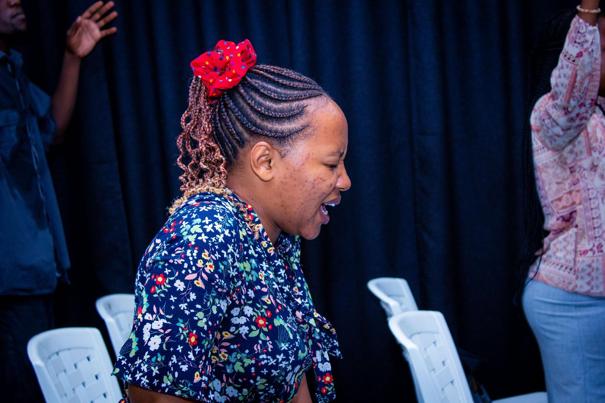 BTGMinistry's tweet photo. It's happening now huku, we are praying 🙏🏽 .. chukua uber mwambie akulete mwenge sokoni chap https://t.co/5SK5N90kYP