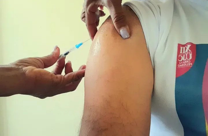 Un brazo vacunado con #SoberanaPlus. Más inmune más feliz... (tomado de la red) Viva la salud pública cubana 🇨🇺🇨🇺
#DMSYara #DPSGranma