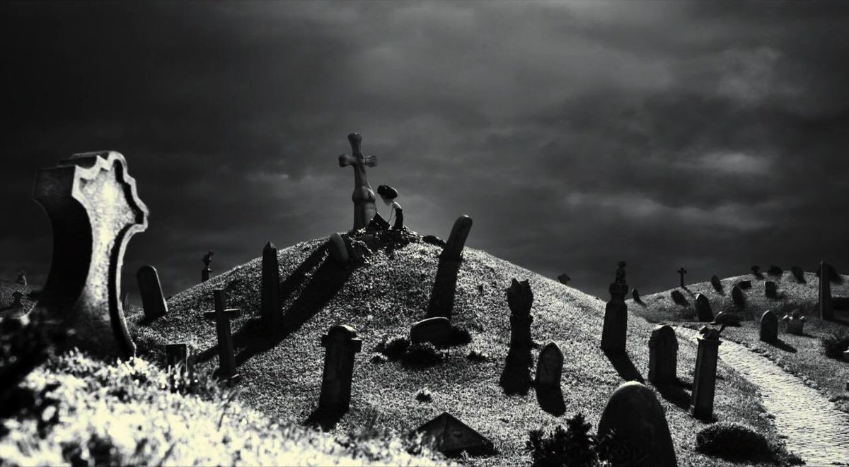 horrorlogy's tweet photo. frankenweenie (2012) https://t.co/PY6eJLpn9R