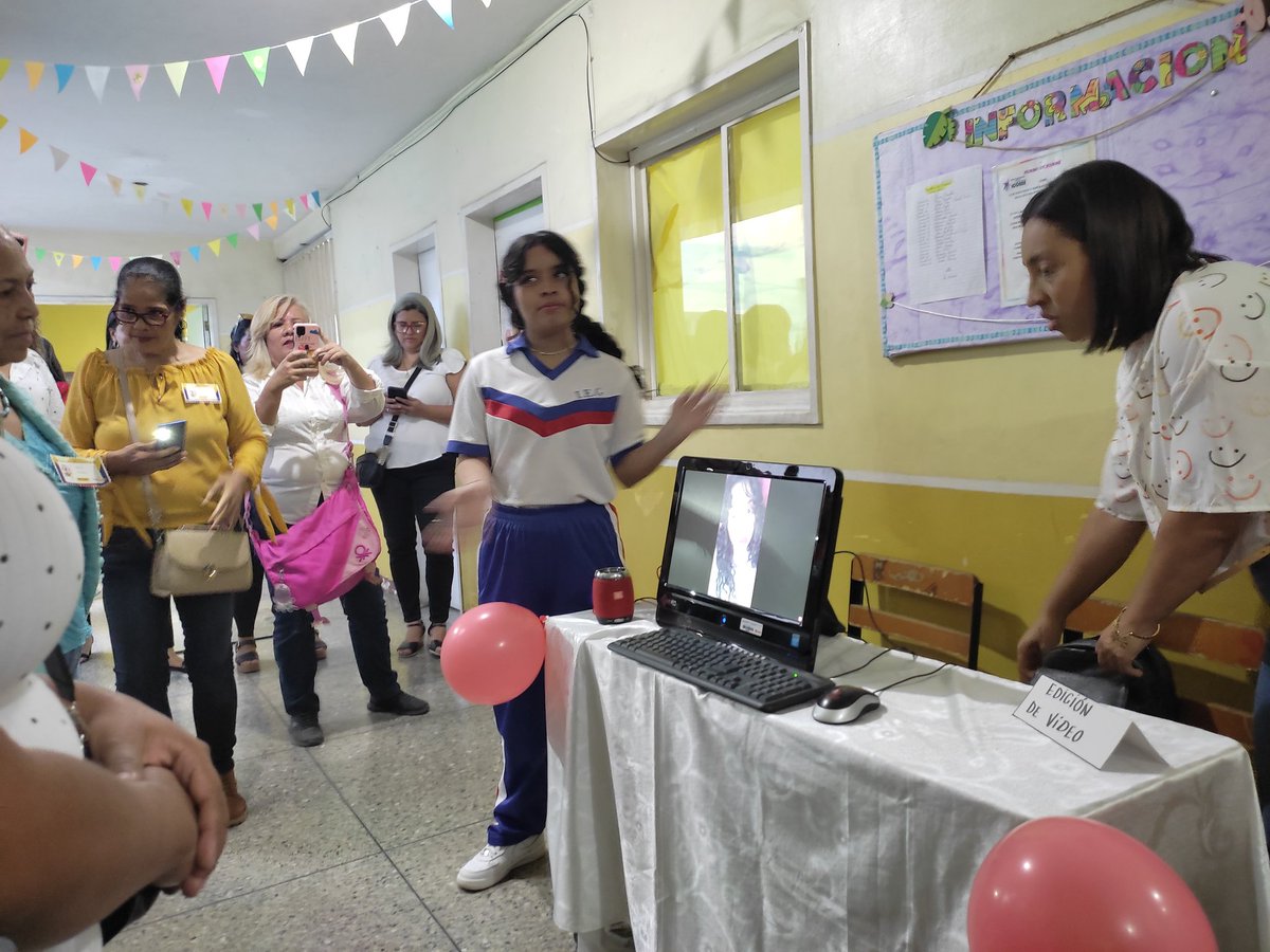 #23ene Simposio Innovación, Tecnología y Habilidades del siglo XXI. <a href="/_LaAvanzadora/">Yelitze Santaella</a> @MPPEDUCACION <a href="/cdcelara/">Centro de Desarrollo de la Calidad Educativa Lara</a> <a href="/Dimary08/">D!mary_Anzola</a> <a href="/Fundabitlara01/">Fundabit Lara</a>
